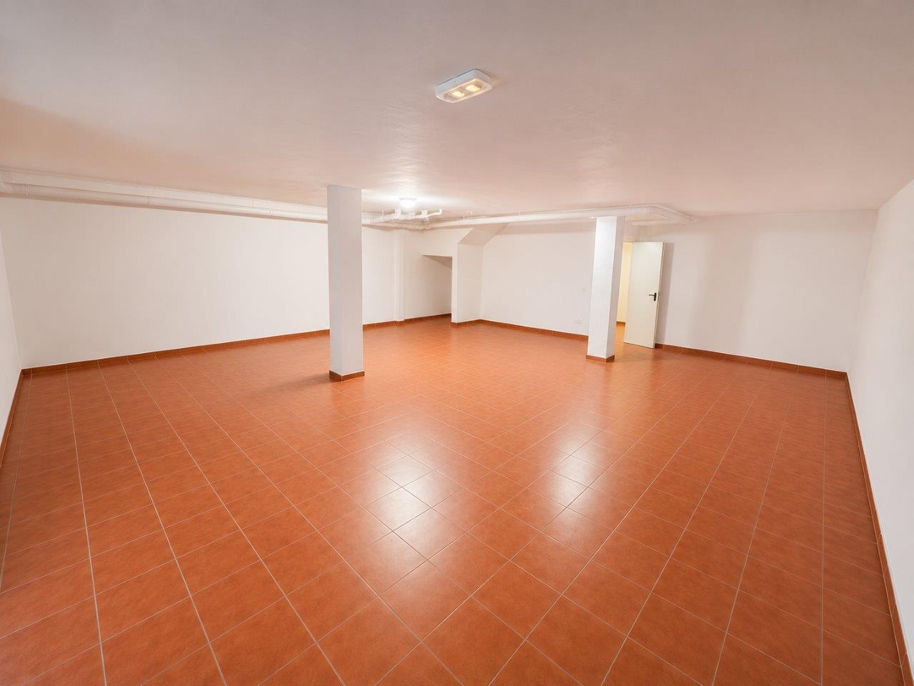 8907040
